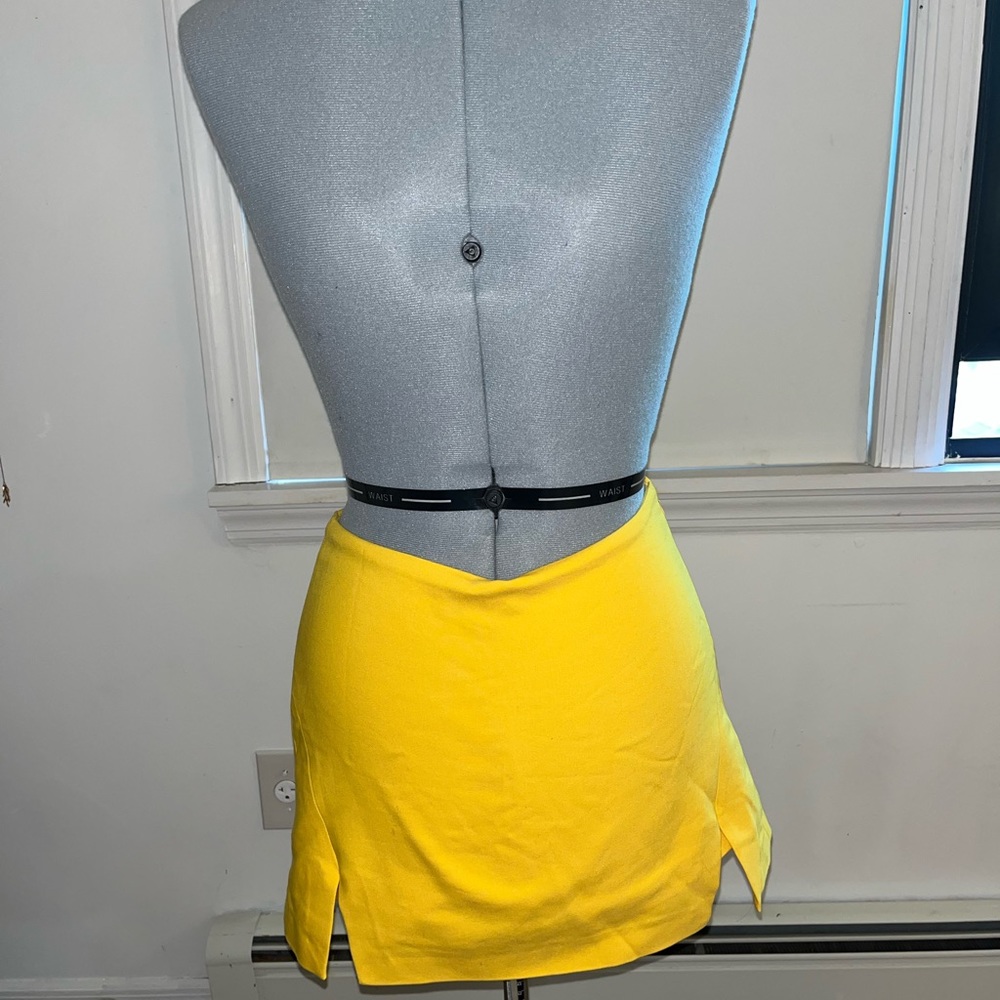 Zara yellow skirt